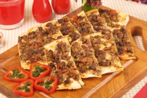Flat Bread with Cubed Beef